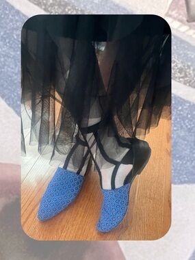 🎉South African Black Leather & Woven Blue Print Pointed Toe Flats